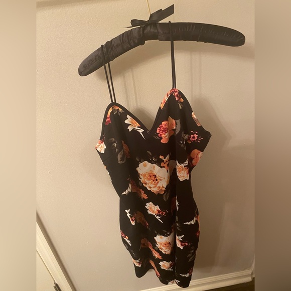 Floral dress - Picture 1 of 4